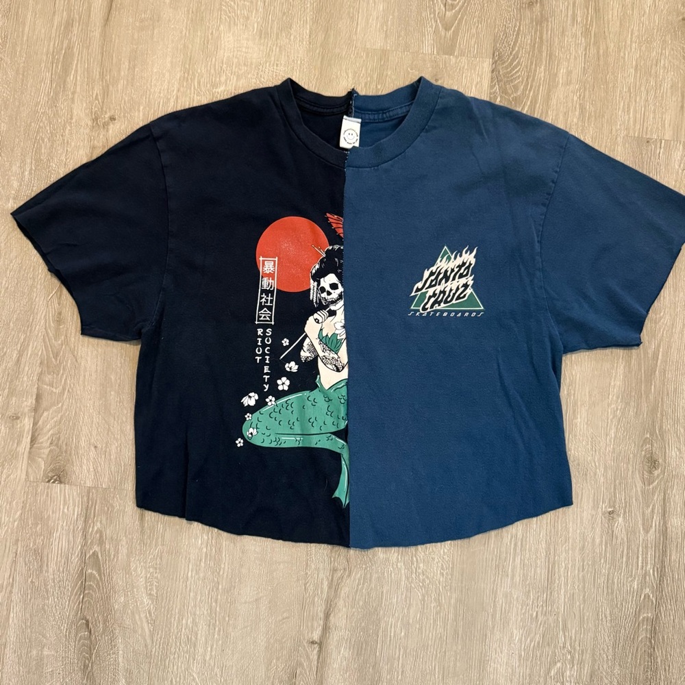 Santa Cruz Skateboards Black and Blue Short Sleeve Tee